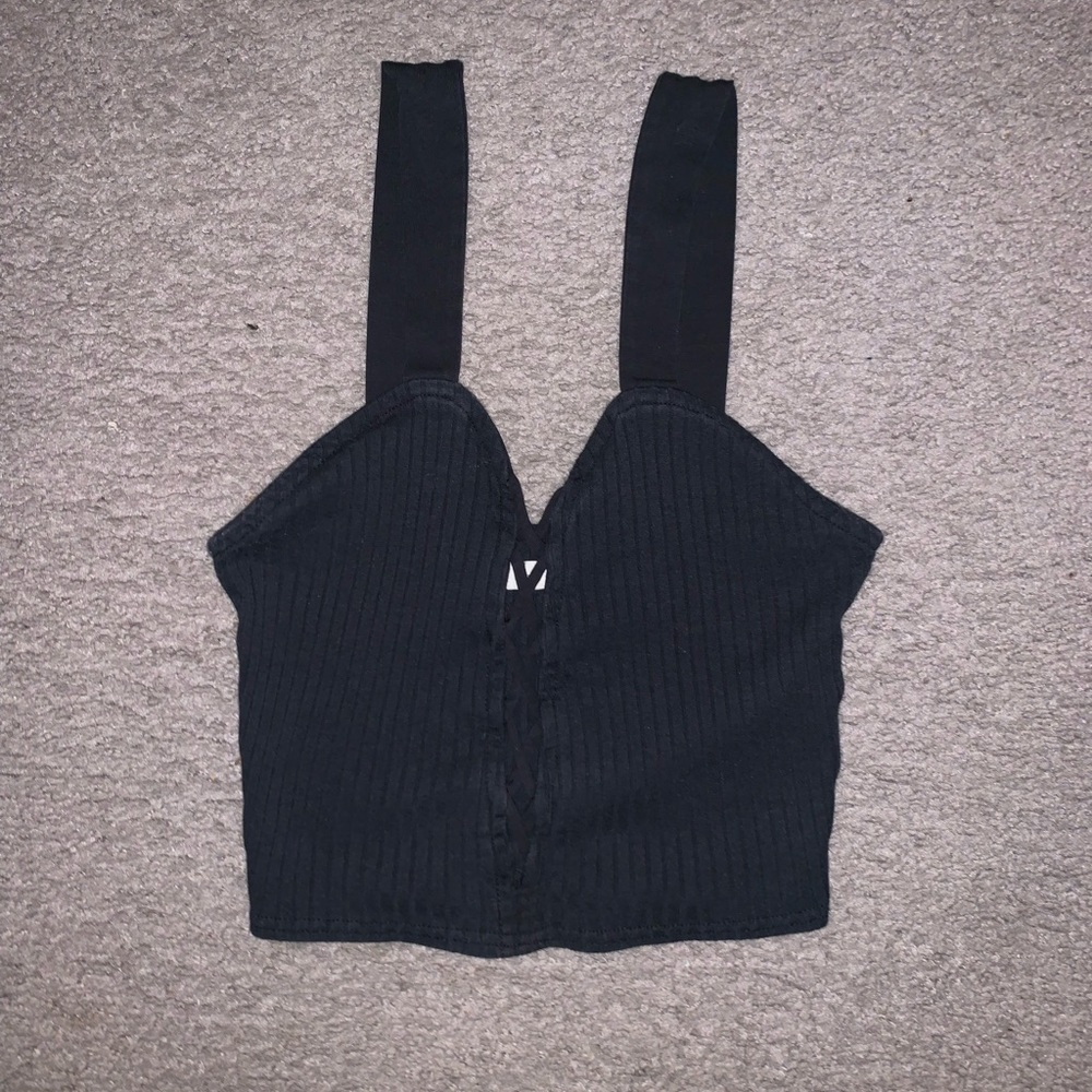 UO crossover crop tank